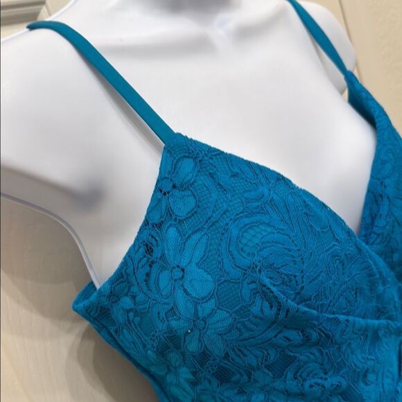 Guess Teal Blue Ruched Cocktail Dress Sz 2 Silky Floral Lace Adjustable Straps - Picture 3 of 10